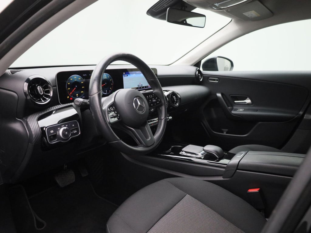 Mercedes-Benz A-Klasse 180 business solution | automaat | virtual cockpit |