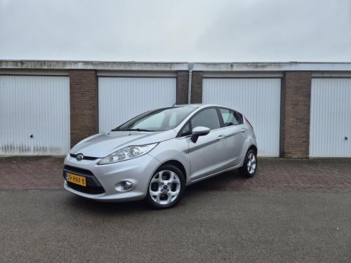 Ford Fiesta 1.25 titanium / origineel nl / airco / verwarmde voorruit
