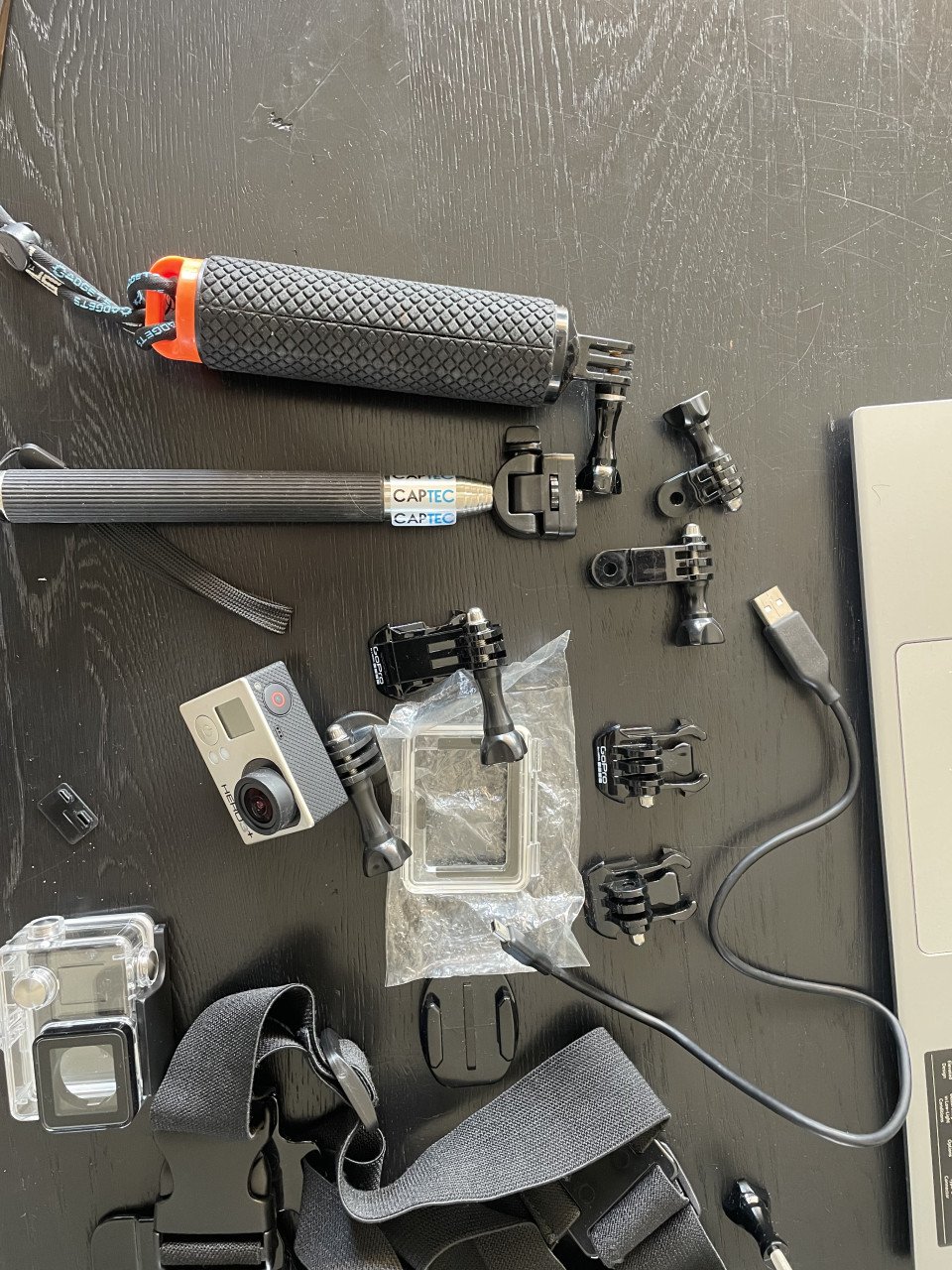 GoPro Hero 3+ Black Edition, waterdichte behuizing + vele accessoires.