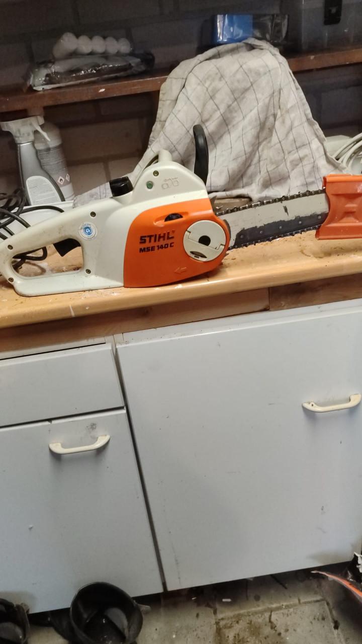 Elektrische kettingzaag stihl