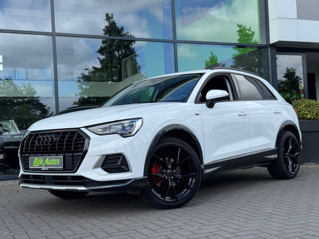 Audi Q3 35 tfsi design luxe * trekhaak * sportstoelen* carplay
