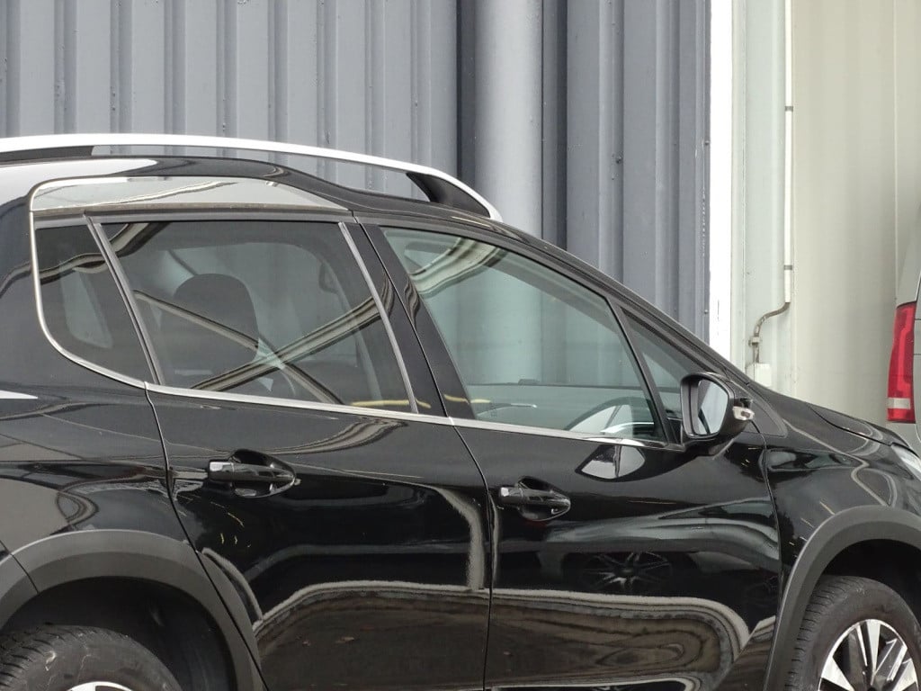 Peugeot 2008 1.2 puretech gt-line | pano | trekhaak | bluetooth | navi