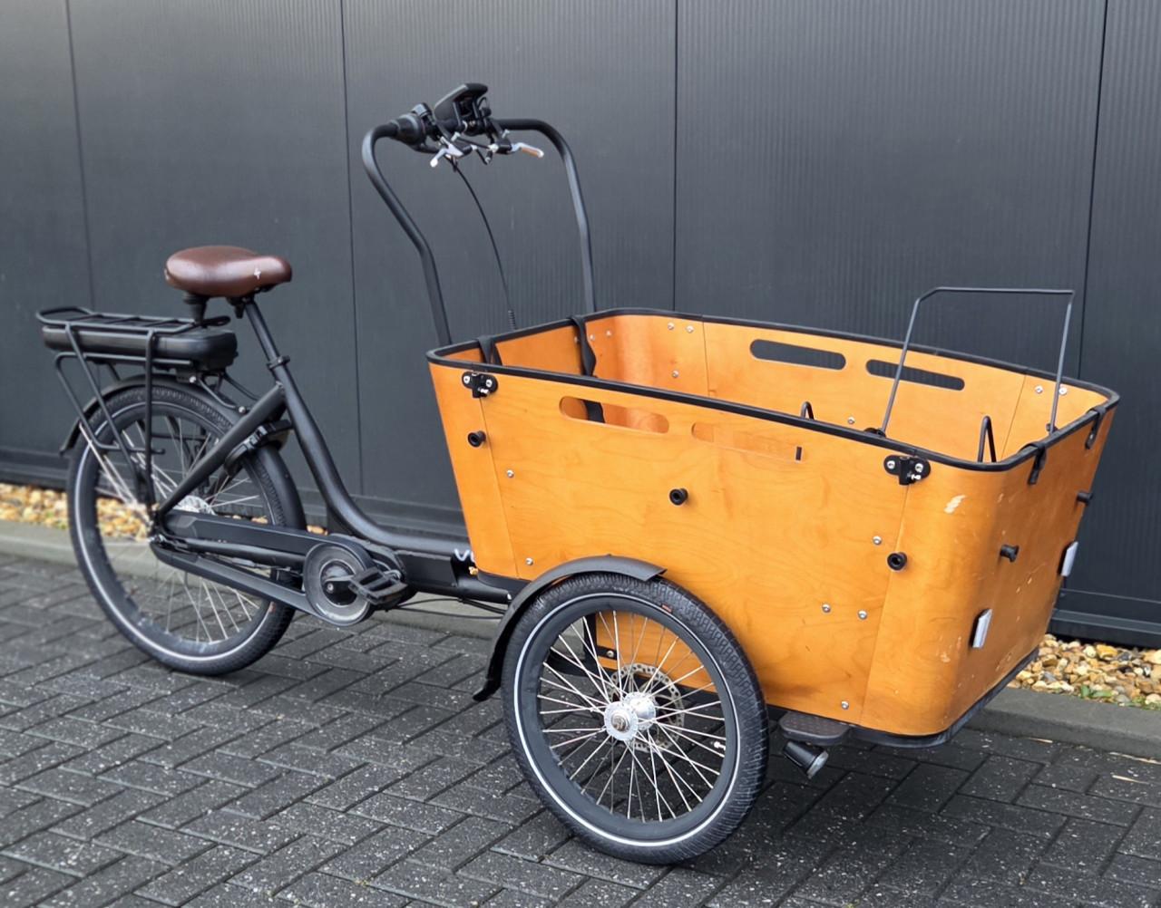 Mooie nette VOGUE Carry 3 3052km  elektrische bakfiets Zwart/Bruin