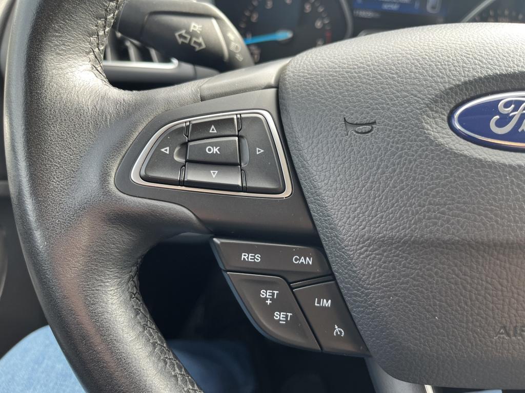 Ford Kuga 1.5 ecoboost titanium 2000 kg  trekgewicht