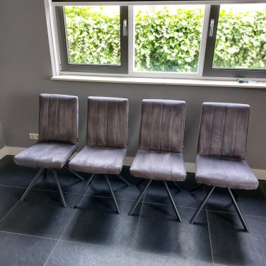 4 eetkamerstoelen Henders & Hazel antraciet met zwart metalen poten