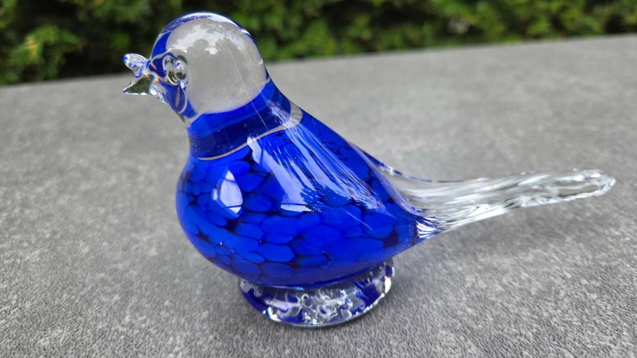 Vogelbeeldje van glaskunstenaar Peter Kaspar.