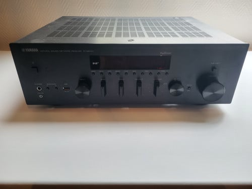 Yamaha R-N803D Music Cast