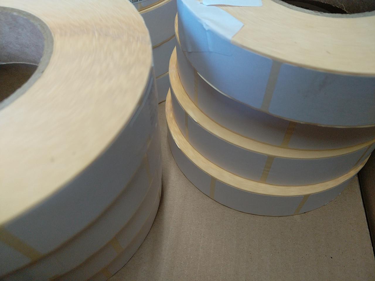 Etiketten   30x60 mm op rol