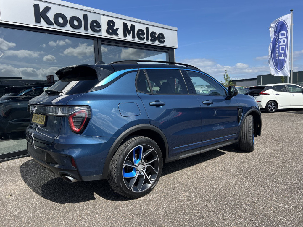 Lynk & Co 01 1.5 261pk plug in hybrid , panodak , 360 gr camera