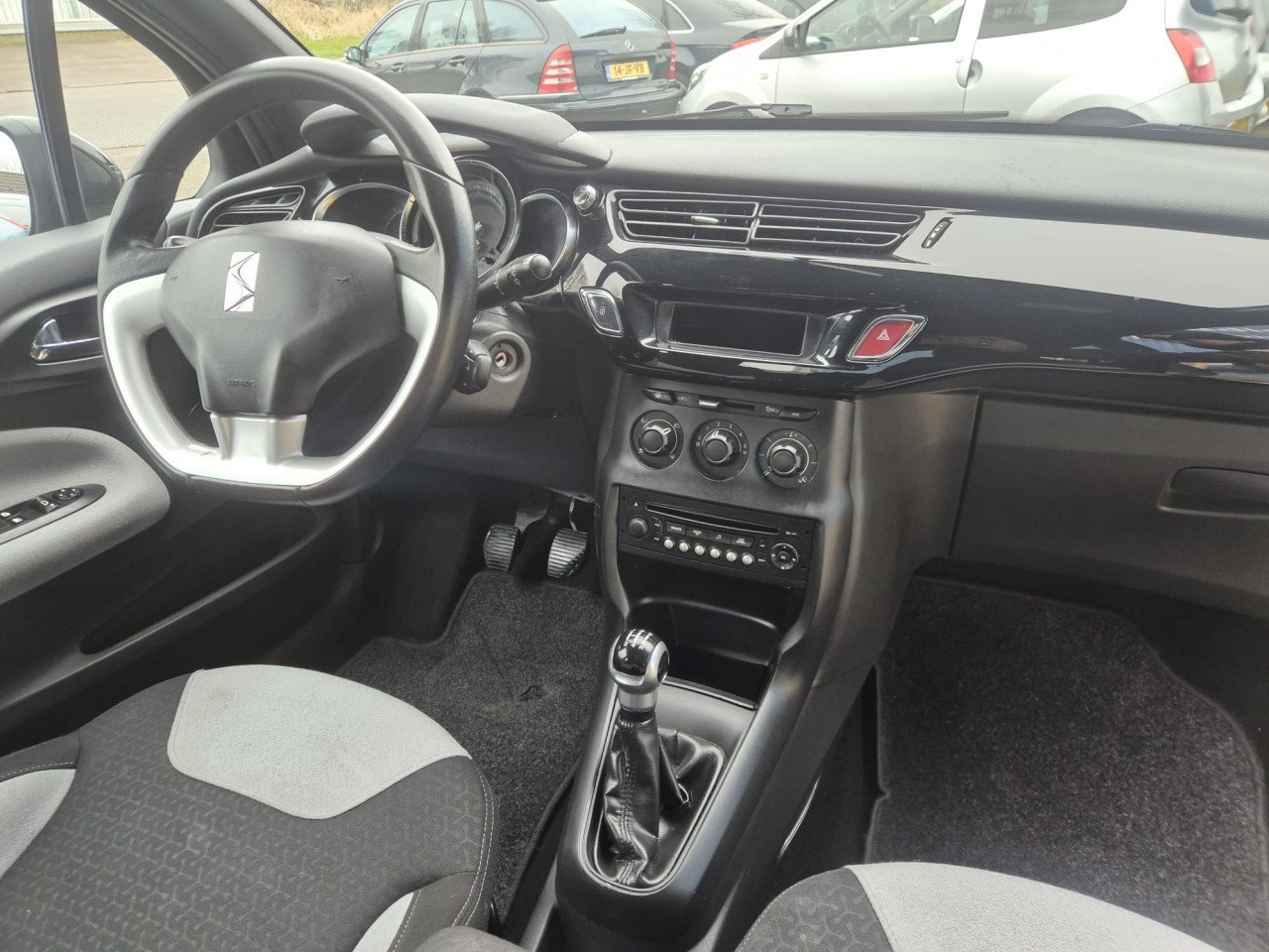 Citroen DS3 1.4 Chic bj:2010 airco lm-velgen i.z.g.st