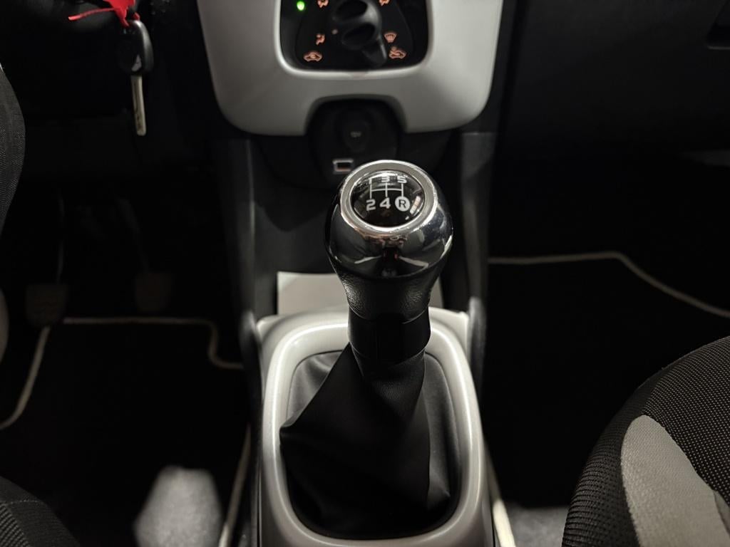 Toyota Aygo 1.0 vvt-i x-pure | lichtmetaal | airco |