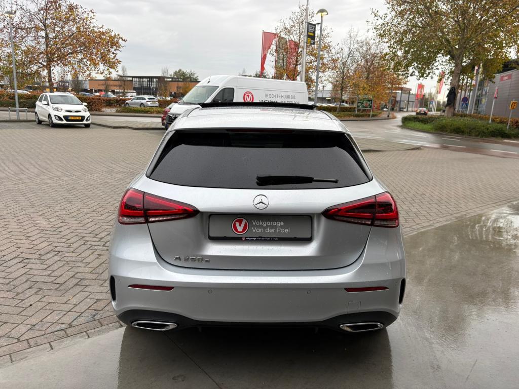 Mercedes-Benz A-Klasse 250 e business solution amg limited