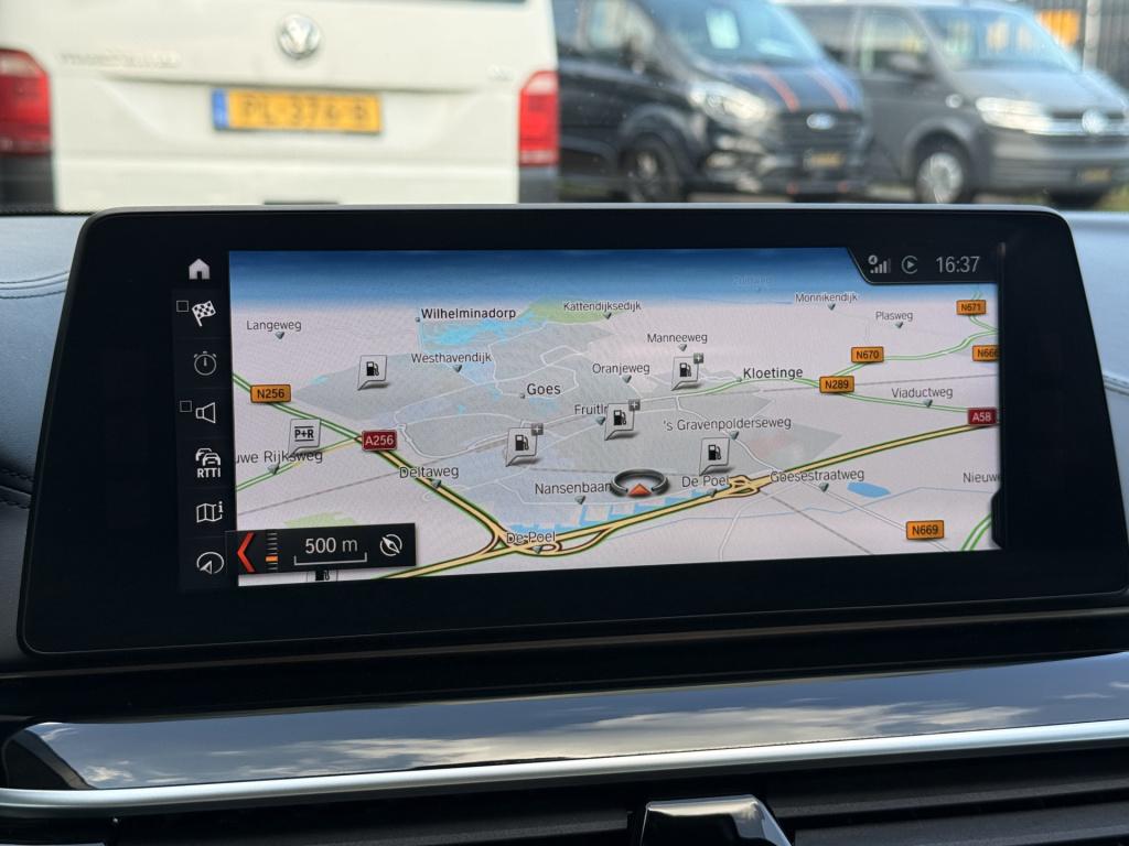 BMW 5 Serie m550i xdrive high executive | 4ws | soft-close | pano | b&w | m