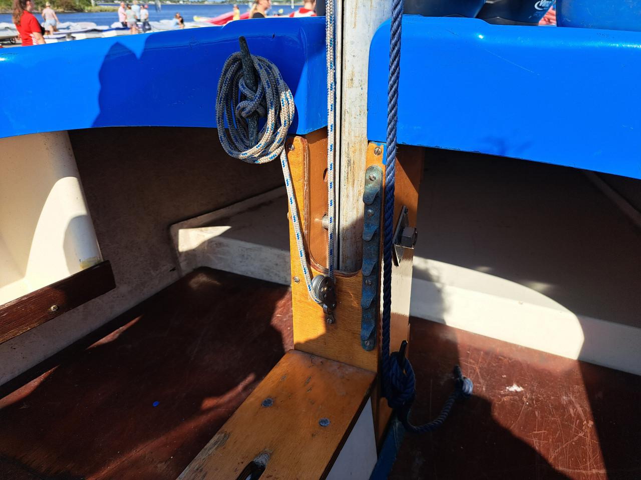 Leuke flying arrow 5.60m zeilboot met trailer