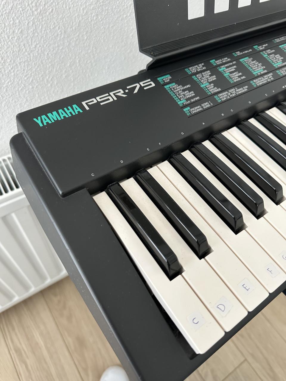 Yamaha PSR75 - Vintage keyboard