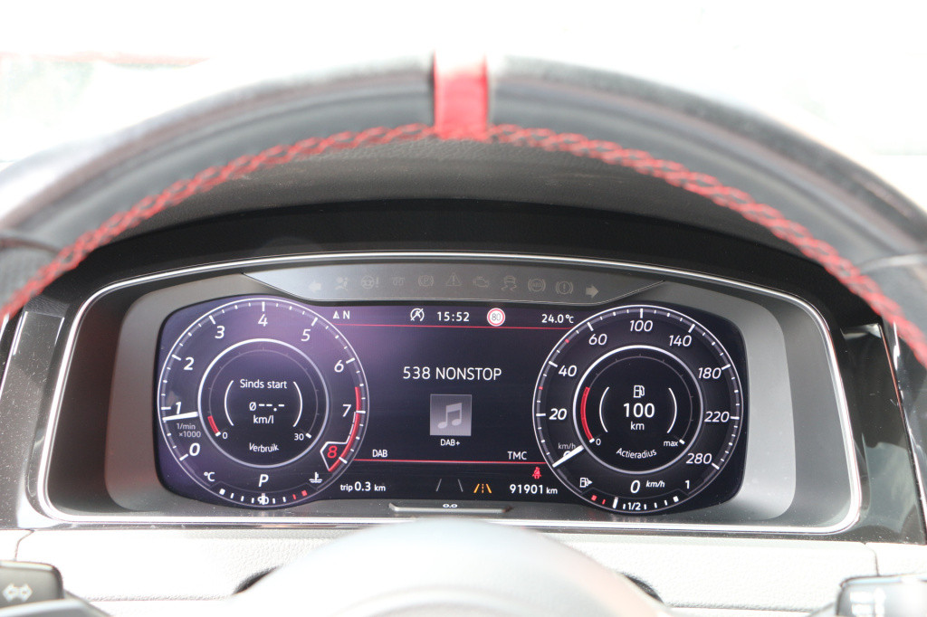 Volkswagen Golf 2.0 tsi gti tcr | akrapovic | pano | discover pro