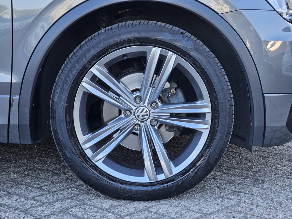 Volkswagen Tiguan 1.5 tsi act highline business r | acc | 360 cam | rijklaa