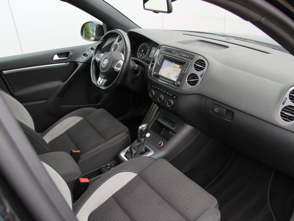 Volkswagen Tiguan 1.4 tsi 150pk dsg r-line | pano dak | trekhaak