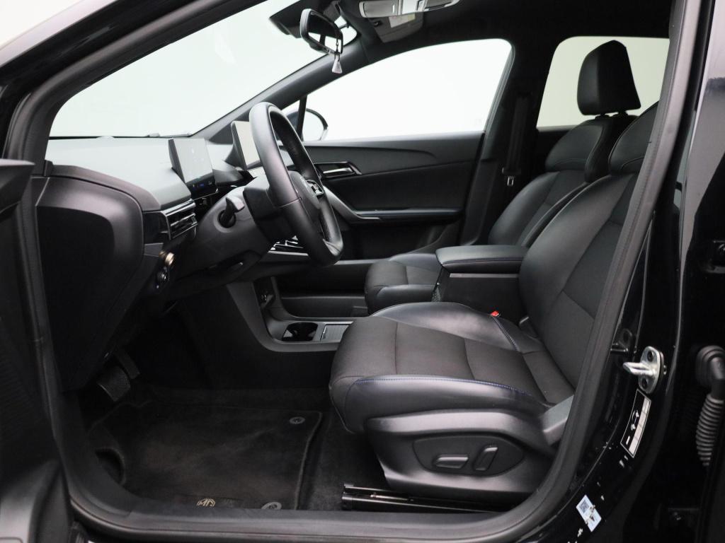 MG Mg4 long range 64kwh luxury | navi | led koplampen | 360 camera | stoelv