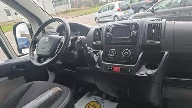 Peugeot BOXER 330 2.2 e-HDI L1 H1 XR bj:2015 airco i.z.g.st apk 2027 !!