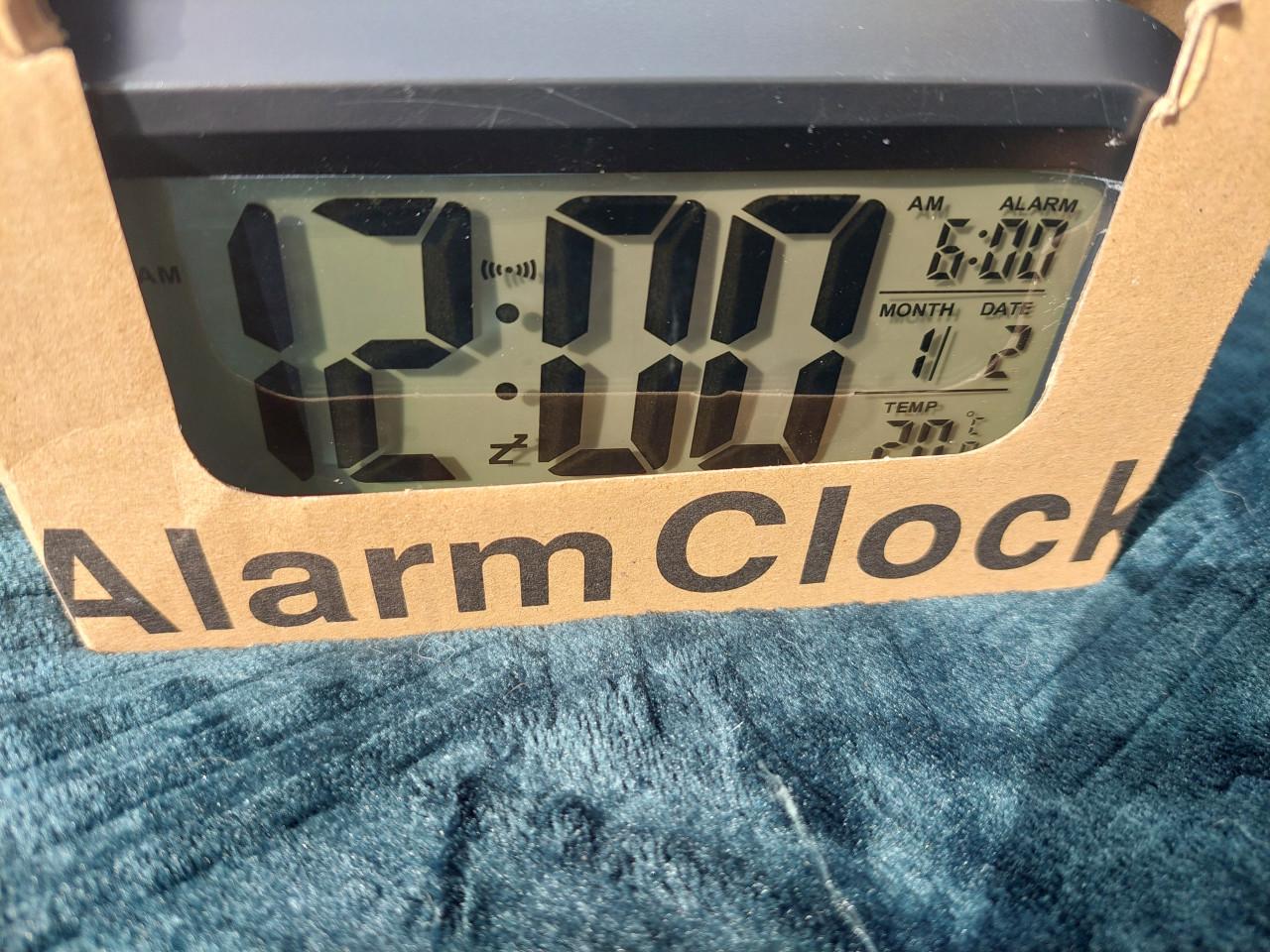 2 nieuwe alarm/snooze clock jes zwart