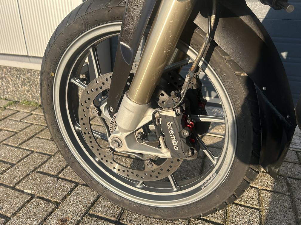 BMW R1200GS LC uit 2014 met 86dkm, full option, kofferset, rijklaar €8950,-