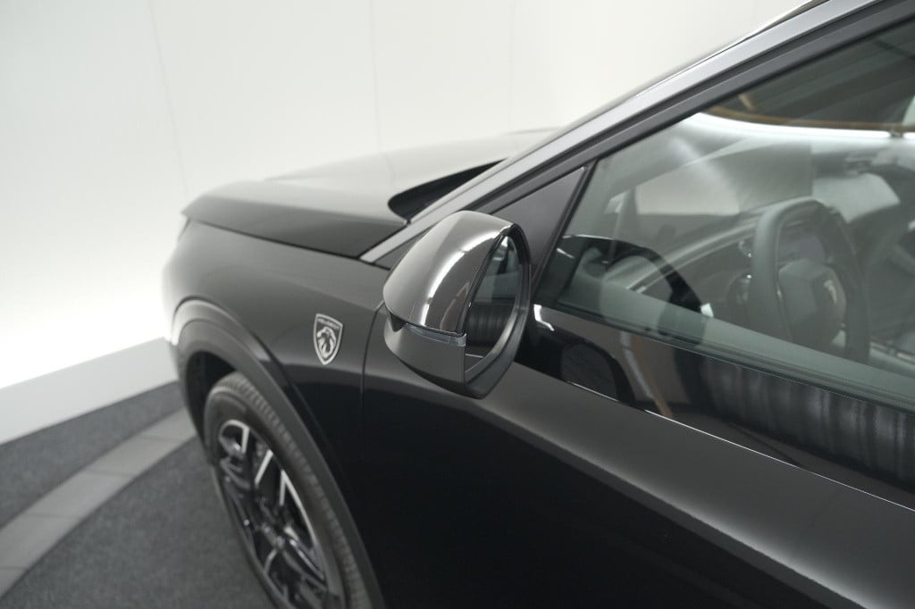 Peugeot 5008 1.2 hybrid 145 gt | panoramadak | camera | elektrische achterk