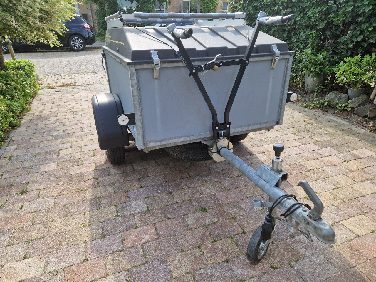 Te huur ruime kampeer aanhangwagen