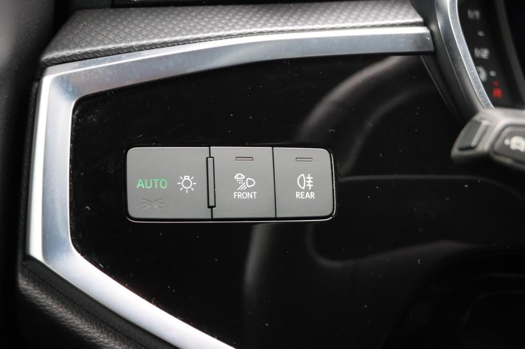 Audi Q3 sportback 45 tfsi e s edition 245pk s tronic | soh 99% |