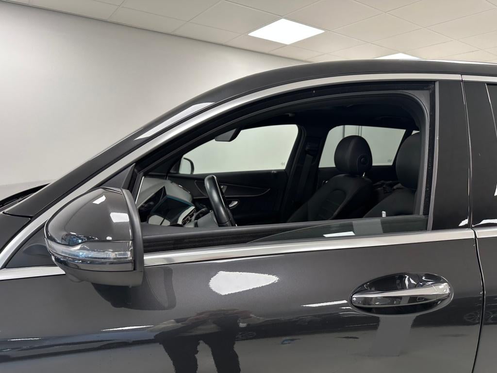 Mercedes-Benz Eqc 400 4matic amg premium plus 80 kwh | burmester | grafiet 