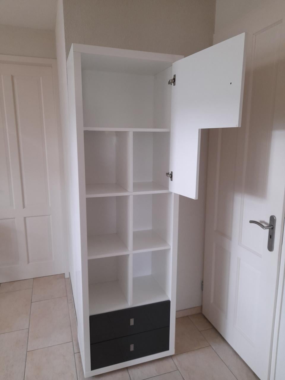 4 x Prachtige XOOON kasten 40 x 65 x 208 ( in goede nette staat)