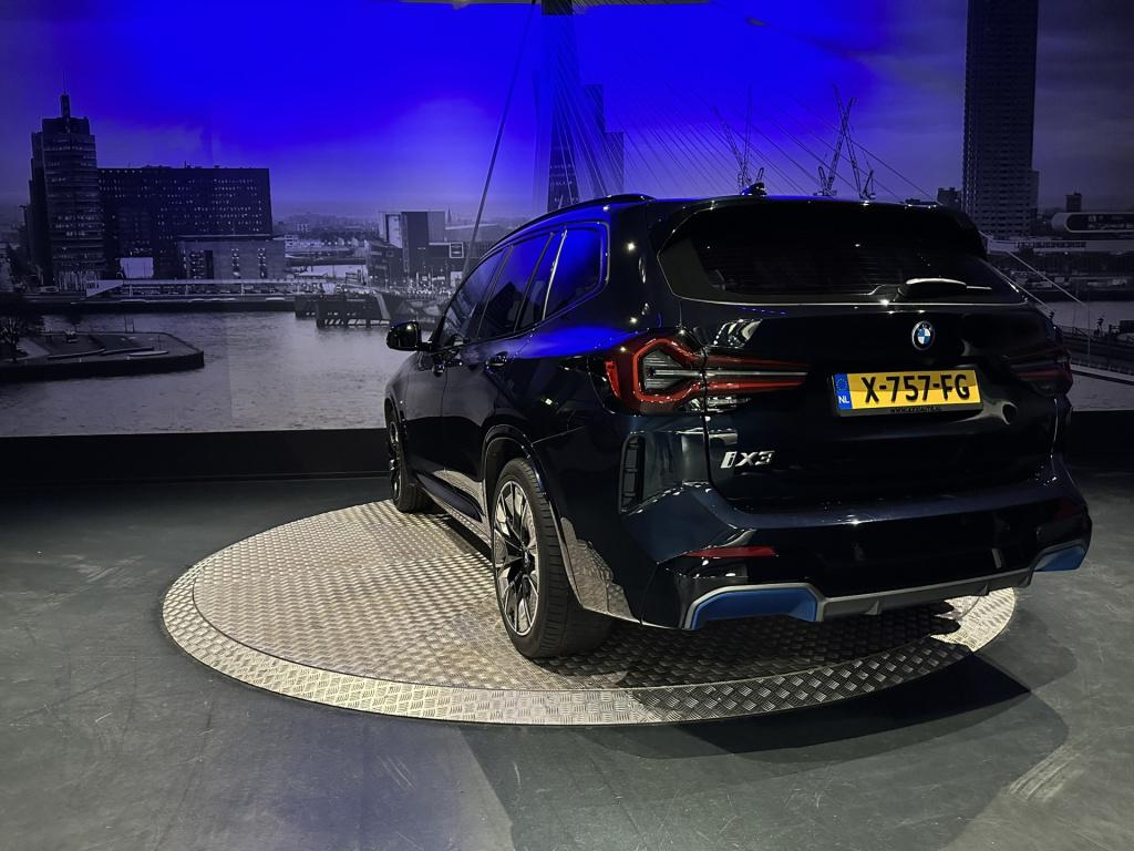 BMW Ix3 high executive 80 kwh *panoramadak*360camera*hud*harmankardon*
