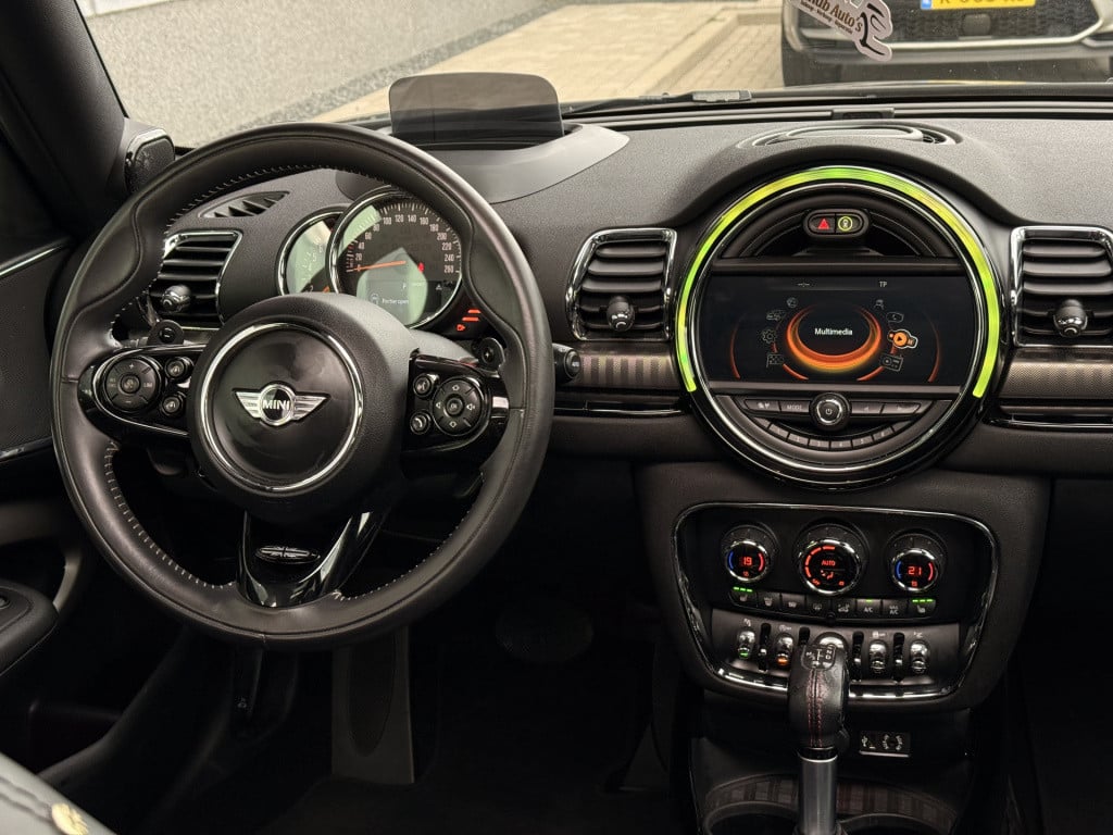 Mini Clubman mini 2.0 cooper s all4 chili serious business | leder | pano |