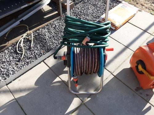 Kar met 2 waterslangen