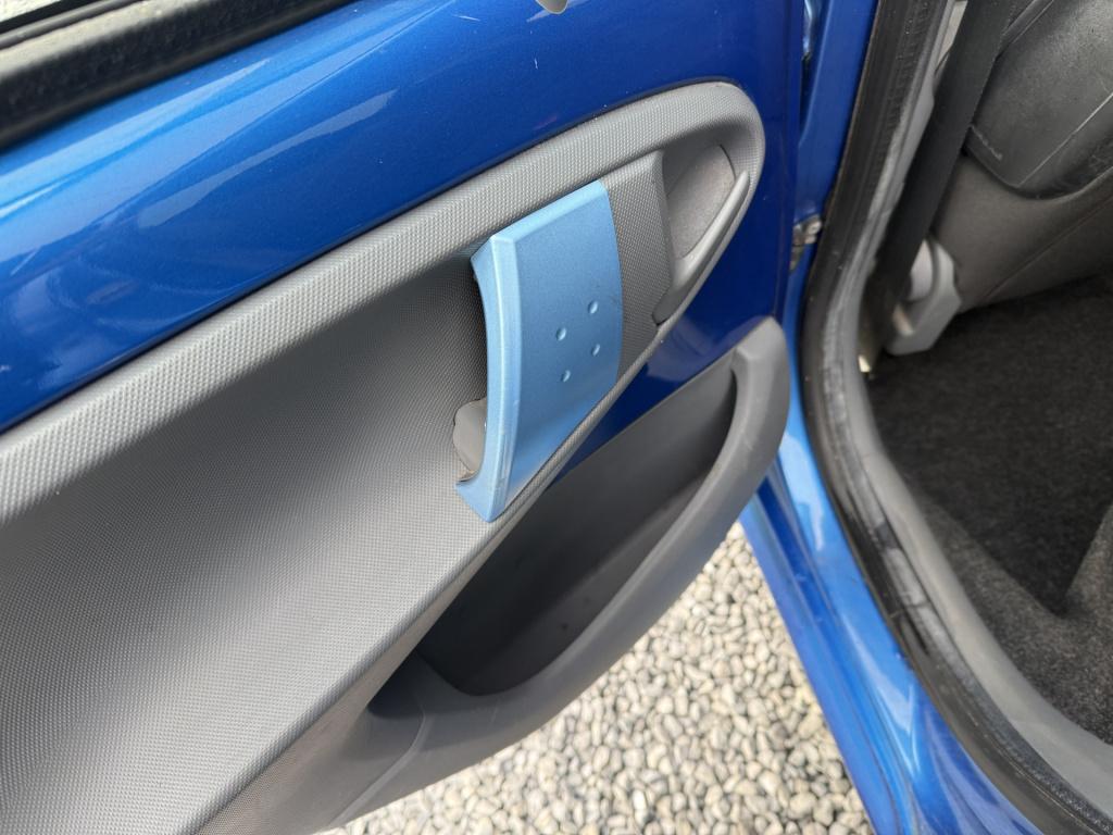 Peugeot 107 1.0-12v urban move airco 5-drs