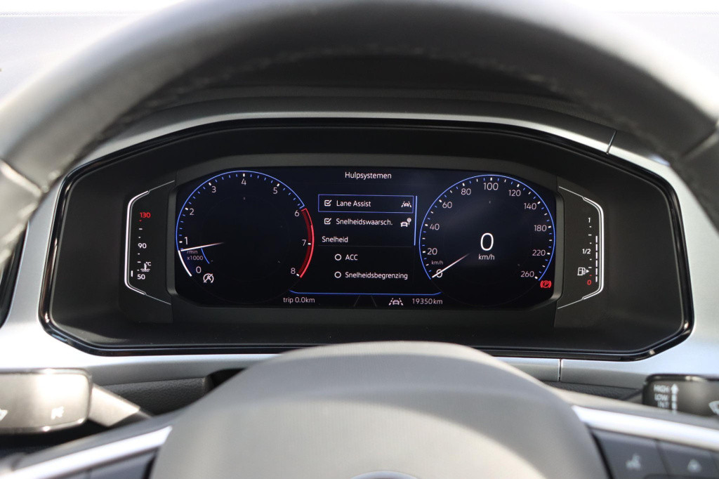 Volkswagen T-roc 1.5 tsi life edition 150pk
