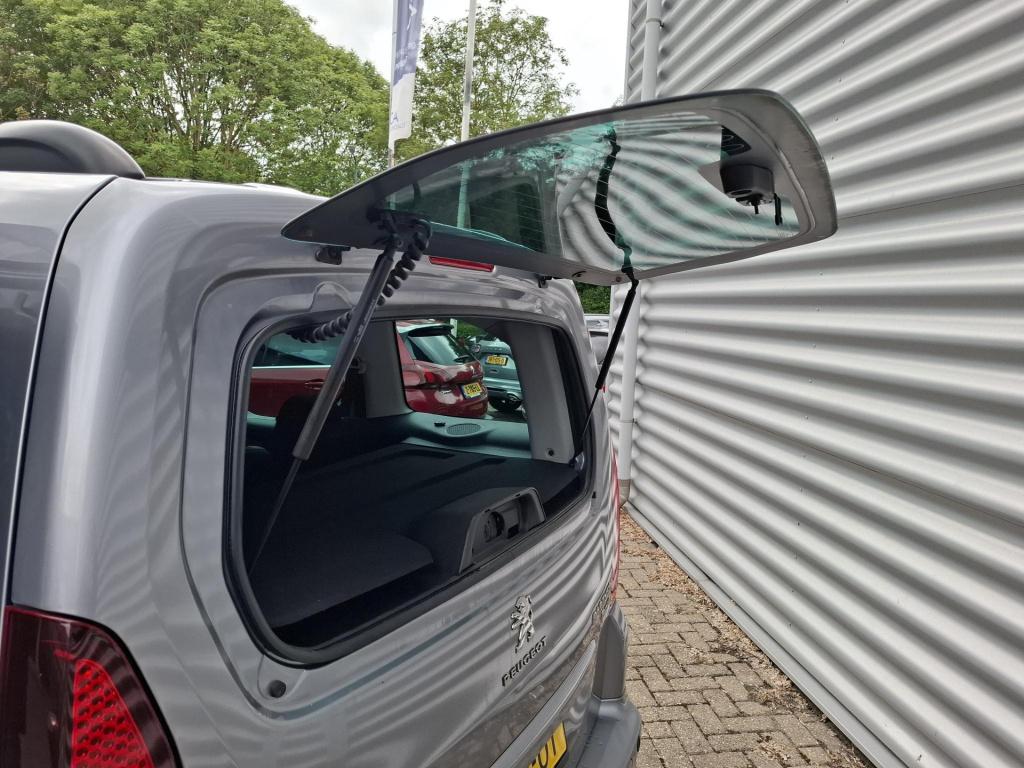 Peugeot Partner tepee mpv 110 style airco/park/trekhaak