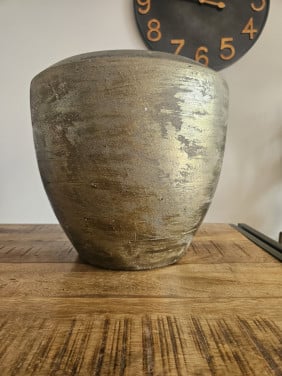 Mooie grote gouden pot