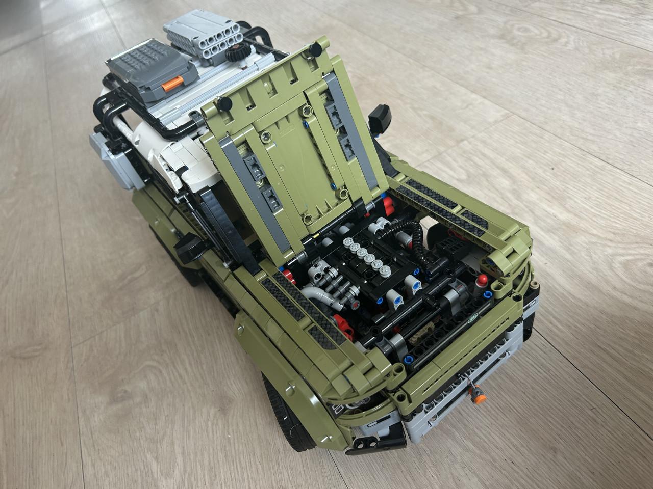 Lego Technic 42110 - Land Rover Defender