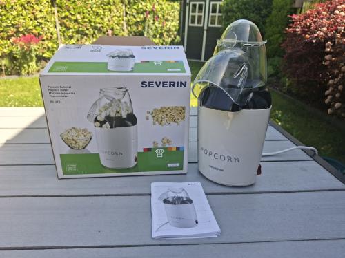 Popcorn maker