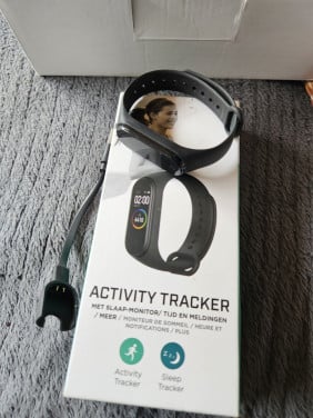 Nog nieuwe Xiaomi Mi Band 4 Activity en Fitness Smartwatch...