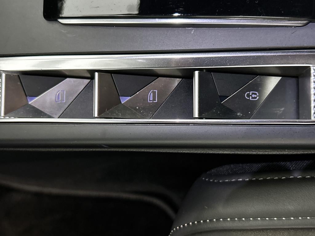 Ds Ds 3 crossback 130 pk automaat grand chic | adaptive cruise | leder | he