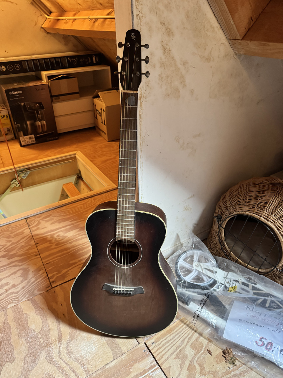 Gitaar Baron Rouge “Noir” met toebehoren