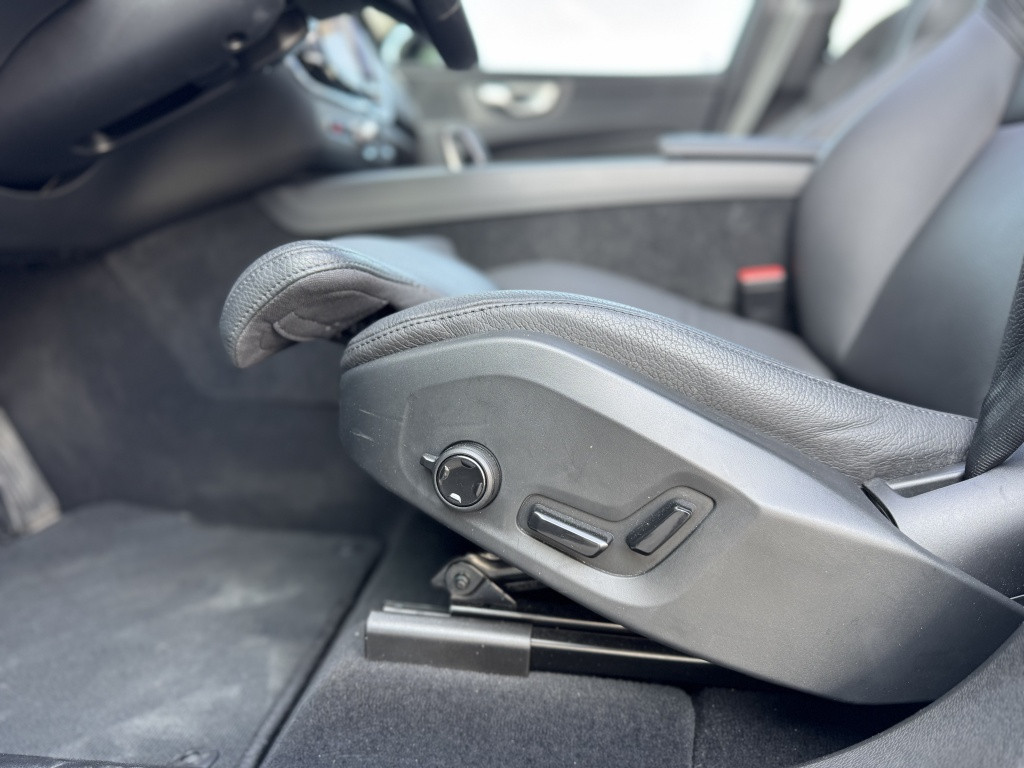 Volvo XC60 t6 398pk recharge plus dark| panodak| adap.cruise| trekhaak| 360