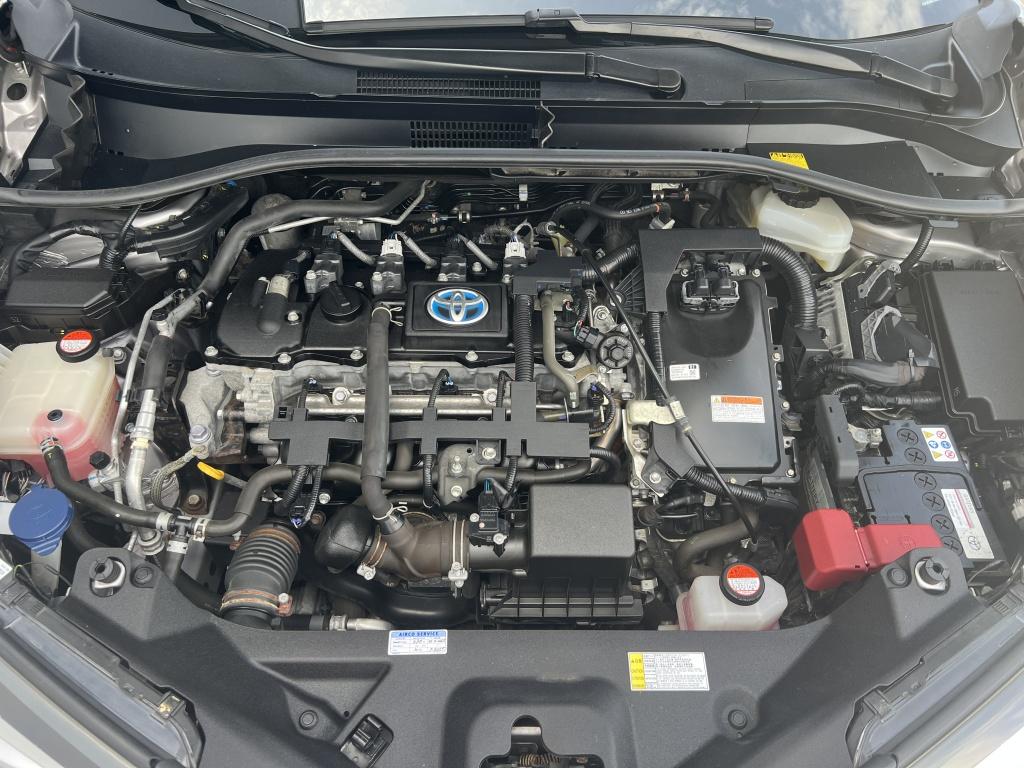 Toyota C-hr 1.8 hybrid executive | all-seasonbanden | dealeronderhouden