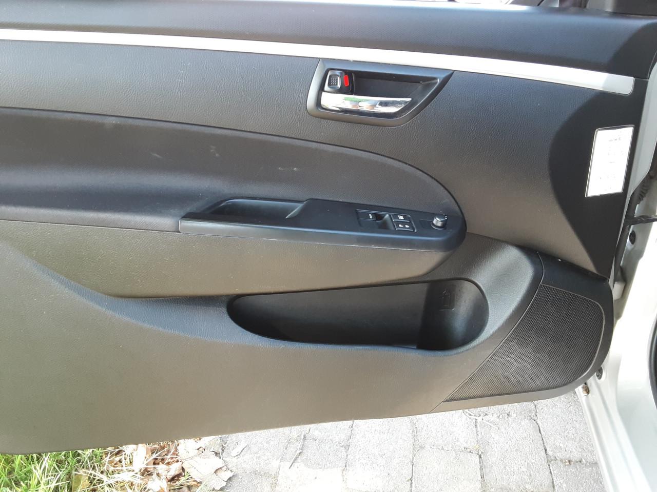 Suzuki Swift 1.2 Base EASSS ** 4950 EURO ** apk 17-12-2026