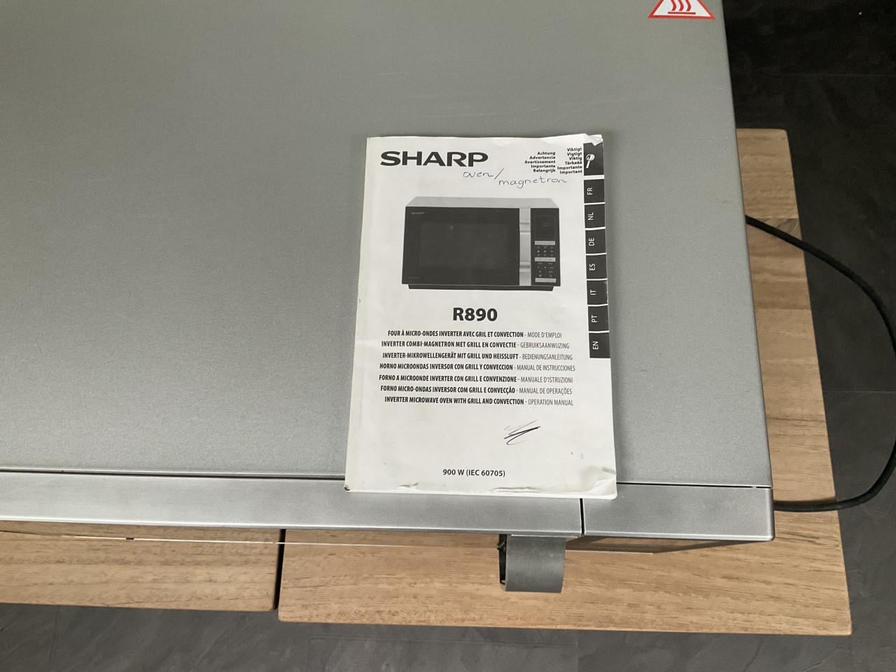 Sharp R890, oven / magnetron