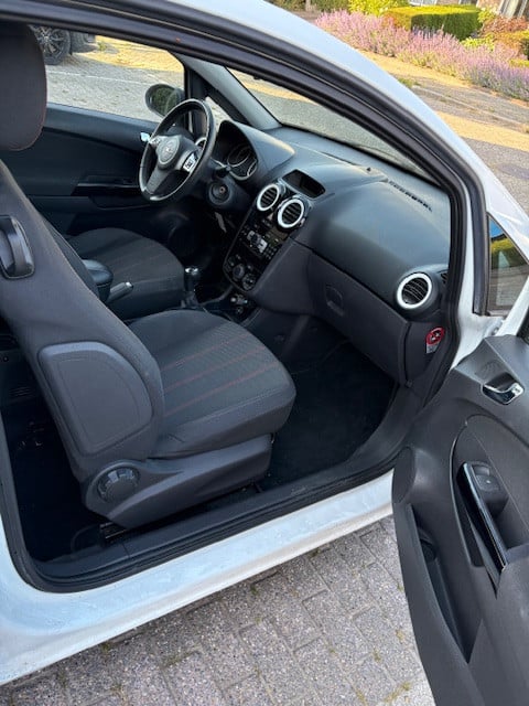 Opel Corsa 2010 Wit Nürburgring Edition