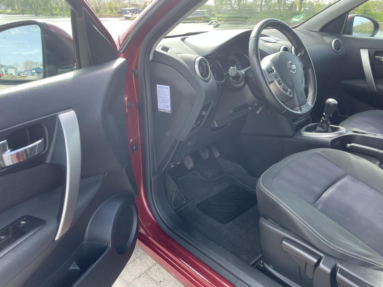 Nissan qashqai 2.0 acenta suv 107000km