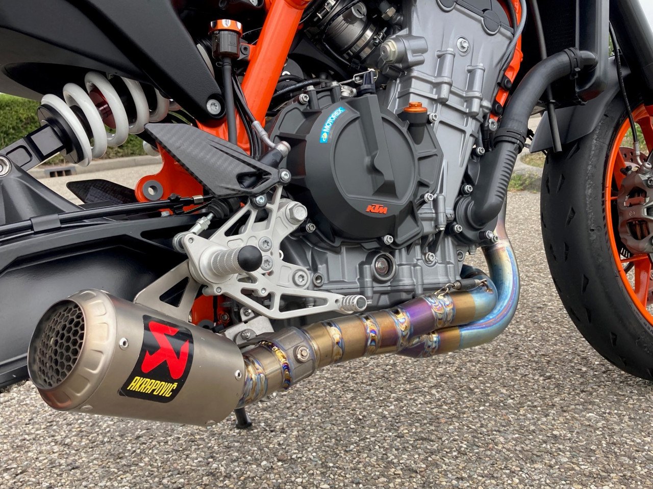 Ktm Duke 890R 2024 - 3945km